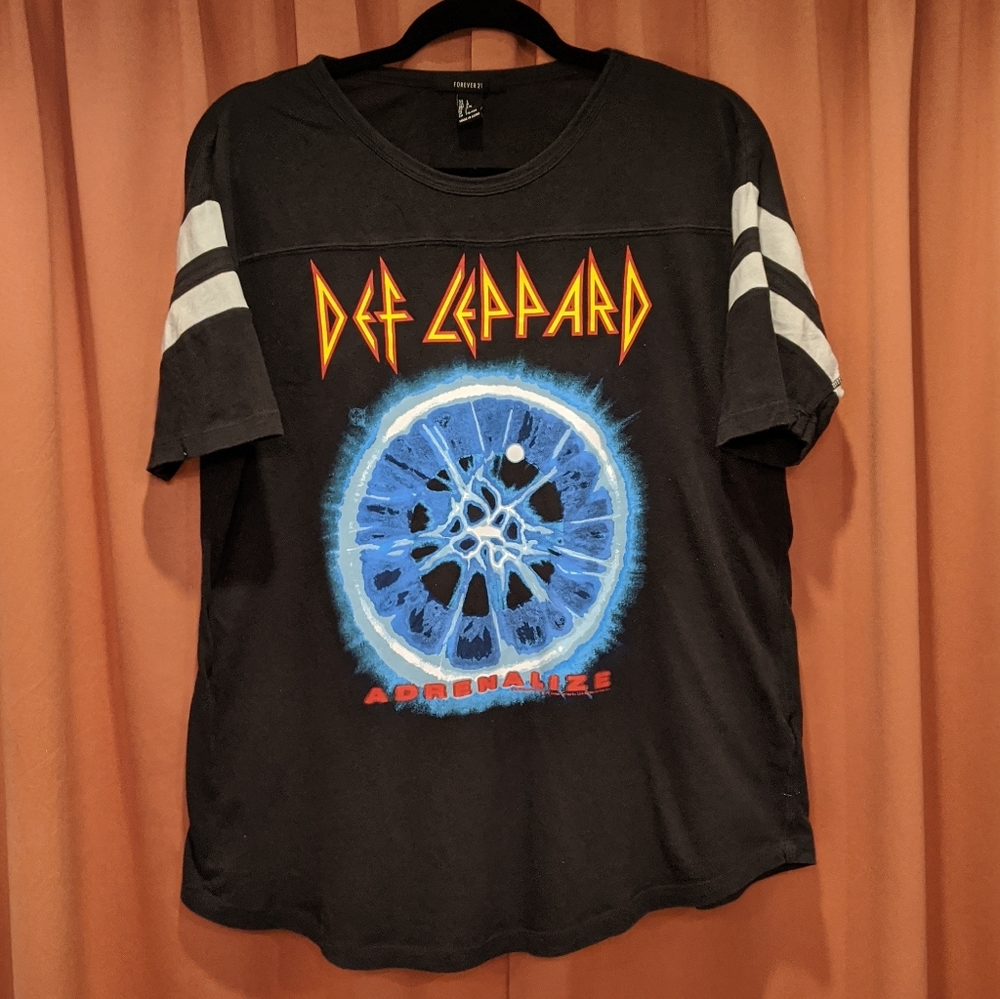Def Leppard Vintage-Like Tee